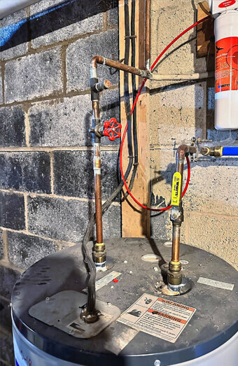 https://wembleyplumber.com.au/uploads/2025/06/hot-water-876058.jpg